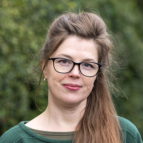 Jennifer Holland Jennifer Holland's photo